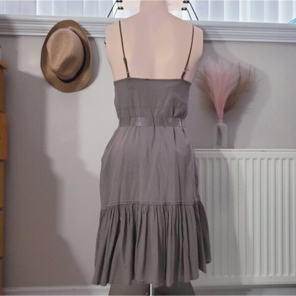 Gap Vintage Sandy Taupe Drop Waist Pleated Strappy Midi Dress - Picture 2 of 16